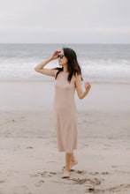 Load image into Gallery viewer, Bandwagon Sunglasses in Black Tort