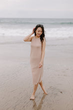 Load image into Gallery viewer, The Saylor Midi Dress