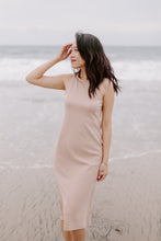 Load image into Gallery viewer, The Saylor Midi Dress
