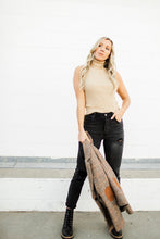 Load image into Gallery viewer, Sleeveless Turtleneck Top