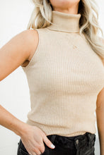 Load image into Gallery viewer, Crescent Necklace