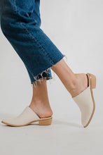 Load image into Gallery viewer, Going Somewhere Snakeprint Mule