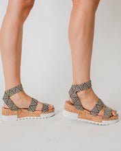 Load image into Gallery viewer, Jump Right In Platform Sandal