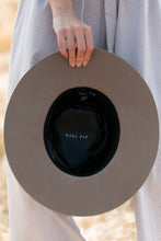 Load image into Gallery viewer, Miller Fedora