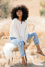 Load image into Gallery viewer, High Waisted Light Wash Denim Jeans