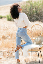 Load image into Gallery viewer, High Waisted Light Wash Denim Jeans