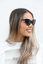 Load image into Gallery viewer, Cat Eye Sunglasses in Black