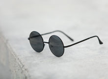 Load image into Gallery viewer, Retro Round Sunglasses
