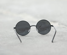 Load image into Gallery viewer, Retro Round Sunglasses