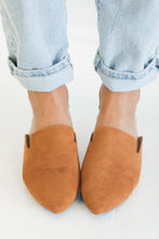 Load image into Gallery viewer, Into the City Camel Mules

