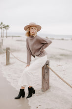 Load image into Gallery viewer, Black Chunky Heel Booties
