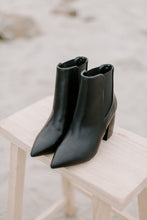 Load image into Gallery viewer, Black Chunky Heel Booties
