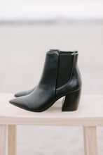 Load image into Gallery viewer, Black Chunky Heel Booties
