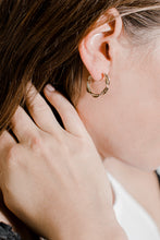 Load image into Gallery viewer, Twist &amp; Shout Hoop Earrings
