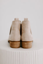 Load image into Gallery viewer, Taking Chances Chelsea Boots

